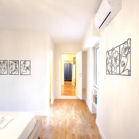 Daire Elegantis Monti Royal With Private Terrace Roma