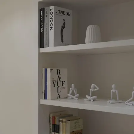 Elegantis Monti Royal With Private Terrace Daire