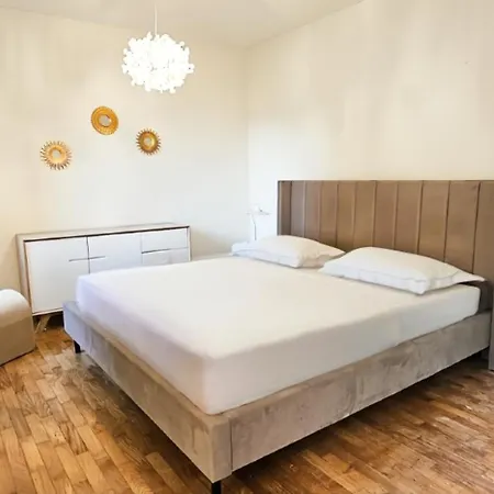 Elegantis Monti Royal With Private Terrace Apartment *