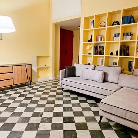Elegantis Monti Royal With Private Terrace Apartment *