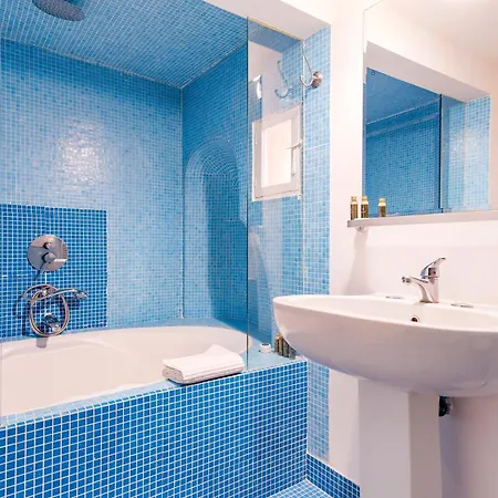 Apartment Elegantis Monti Royal With Private Terrace