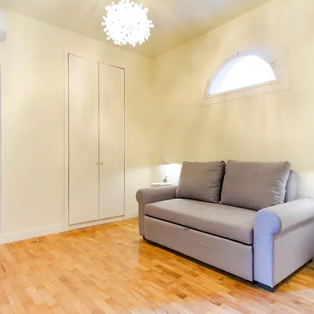 Apartment Elegantis Monti Royal With Private Terrace Rome
