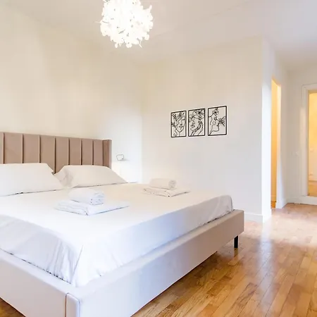 Apartment Elegantis Monti Royal With Private Terrace Rome