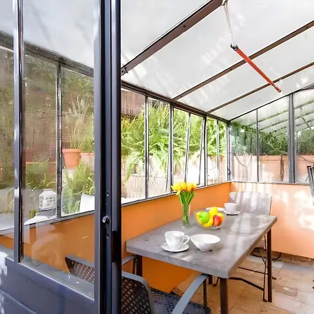 Elegantis Monti Royal With Private Terrace Daire Roma
